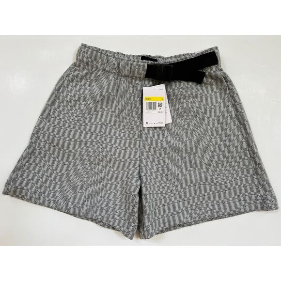 Nike Sportswear Women's Black Tech Pack Shorts CZ9789-010 Size S NWT - Picture 1 of 10